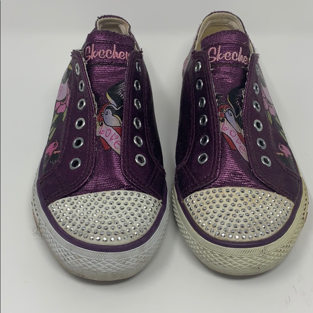 Purple bling woman’s gym shoe; good condition
